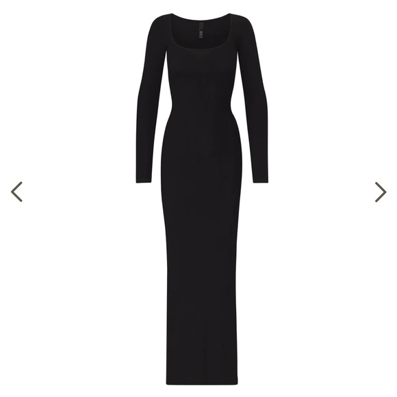 Skims - Picture 4 of 9